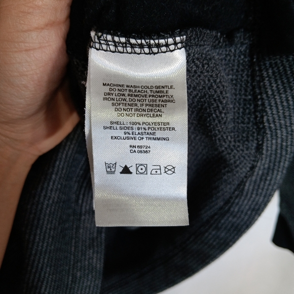 Columbia Women's Black and Gray Sweater size L - Picture 8 of 10